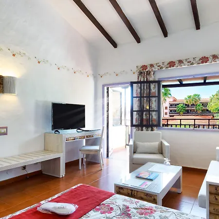 Parque Tropical 酒店