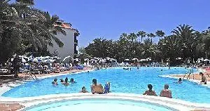 ホテル Parque Tropical